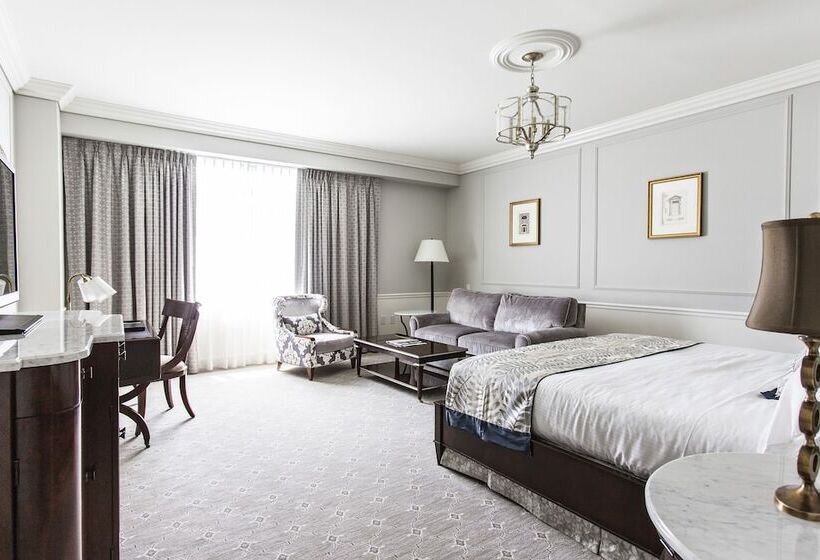 سوییت جونیور, The Charleston Place