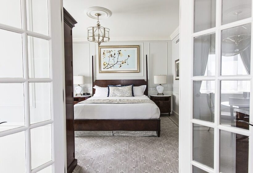 سوییت, The Charleston Place