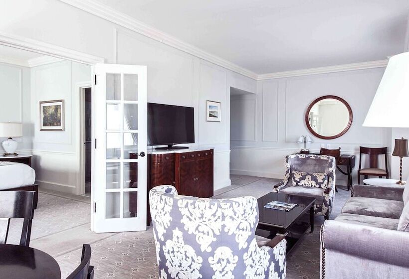 سوییت, The Charleston Place