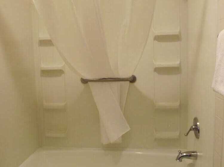 Номер Стандарт, Crest Country Inn