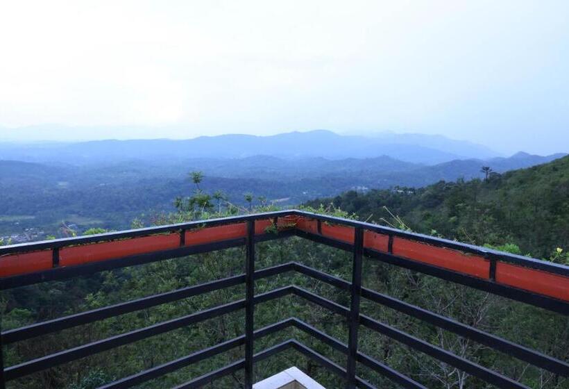 标准间带阳台, Kollanoor Guest House