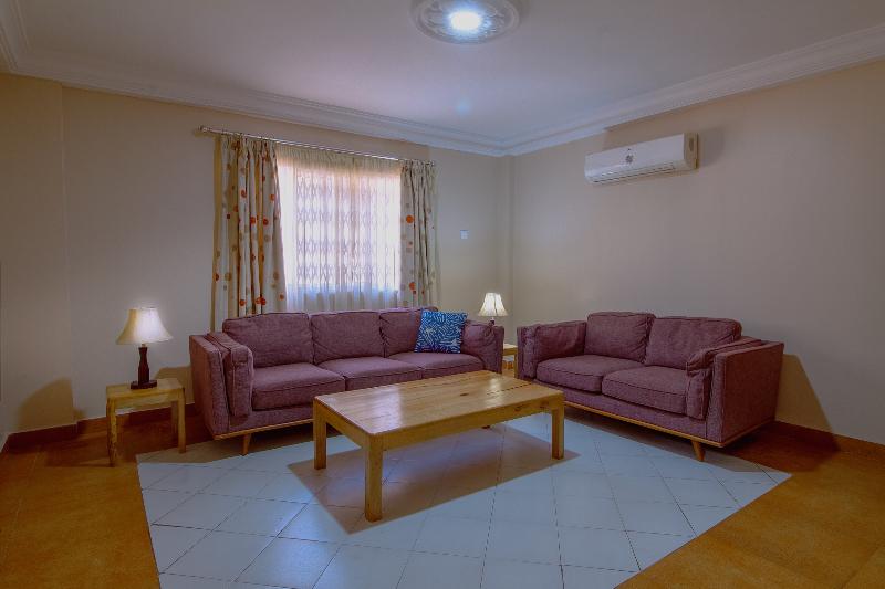 سوییت جونیور, Central Hotel Ridge