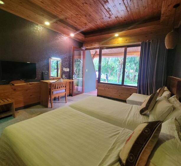 اتاق استاندارد با چشم‌انداز باغ, Tan Son Nhat Con Dao Resort