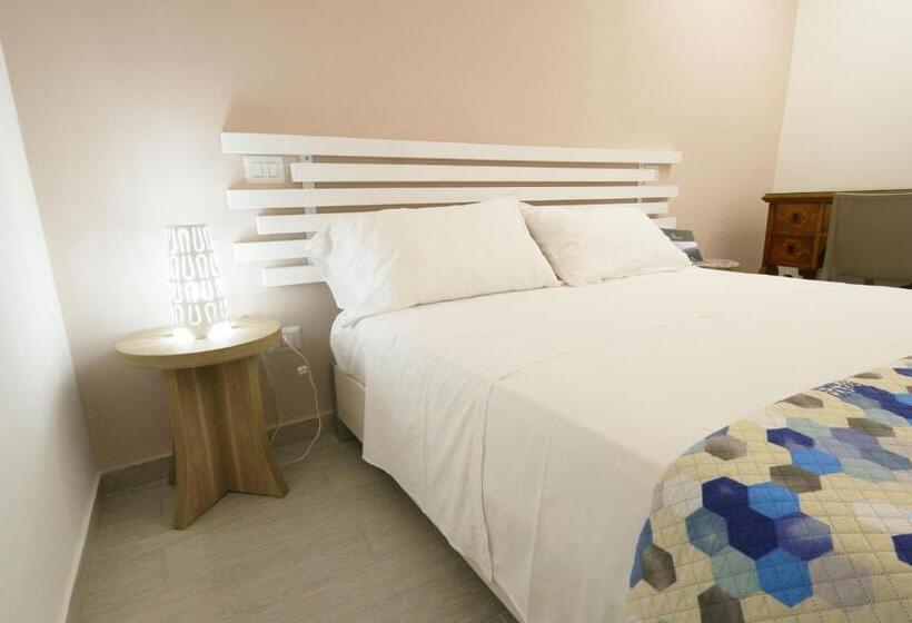 Cameră cvadruplă standard cu balcon, Casa Dante Bed&breakfast