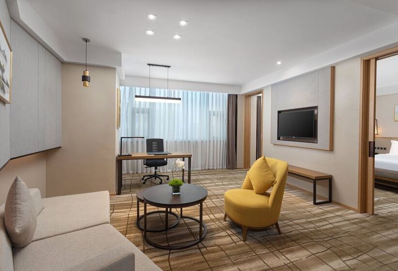Люкс, Holiday Inn Chengdu Airport, An Ihg
