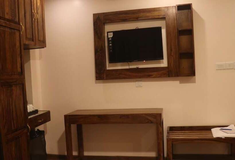 اتاق لوکس, Tapas