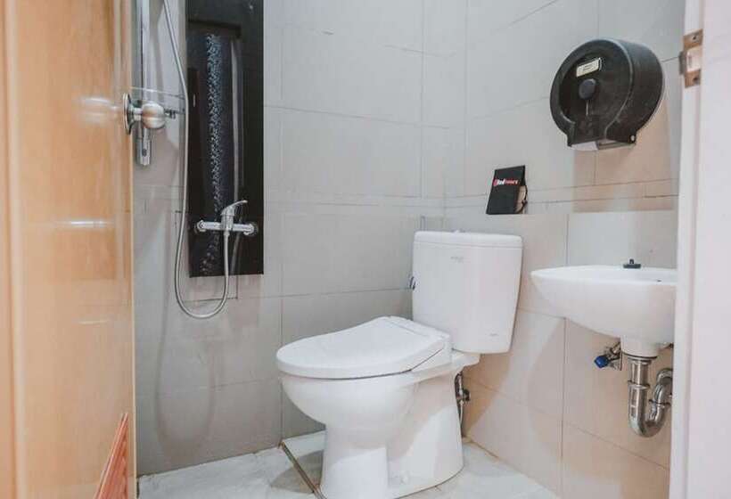 Номер Стандарт, Reddoorz @ Jamin Ginting Medan