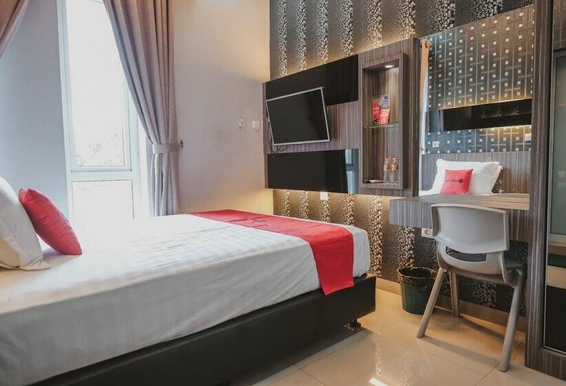 Номер Стандарт, Reddoorz @ Jamin Ginting Medan