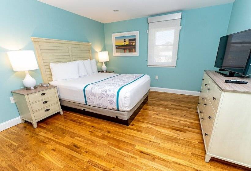 Люкс 2 Спальни, Edgewater Beach Resort