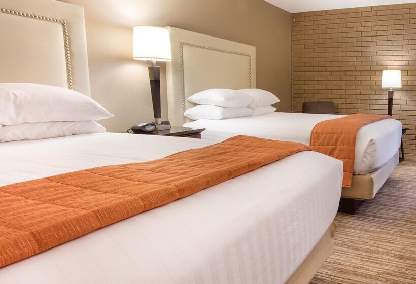 Номер Deluxe, Drury Inn & Suites Kansas City Airport