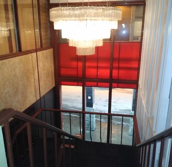 סוויטה דלוקס, Econo Inn Anchorage