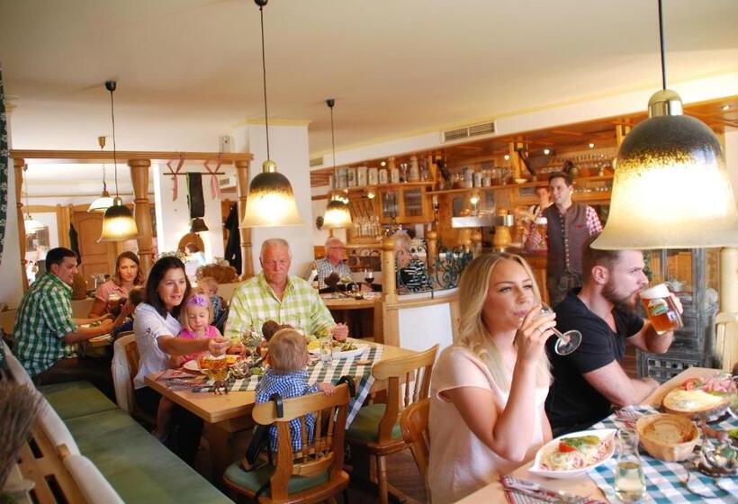 Номер Стандарт Трехместный, Traditions Gasthaus Bayrischer Hof