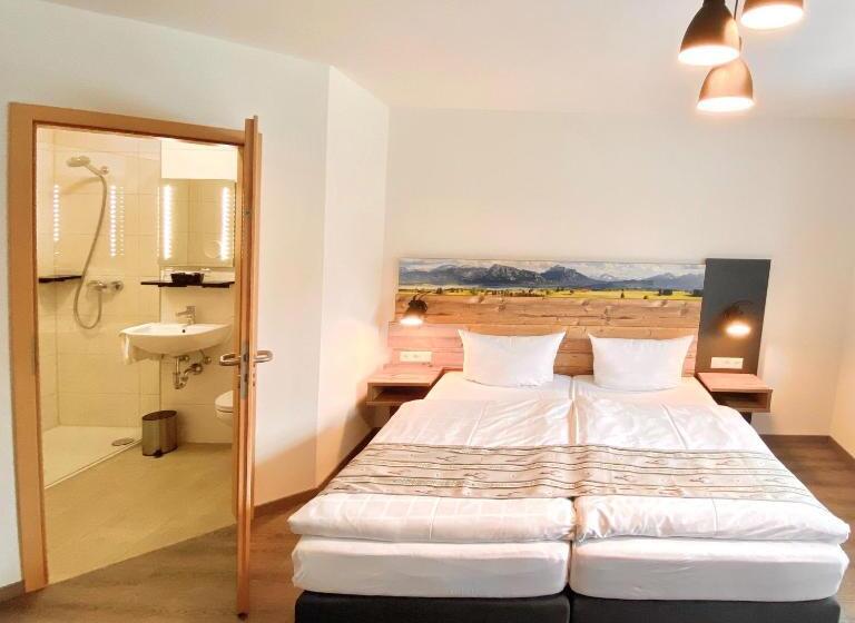 Comfort room with garden view, Traditions Gasthaus Bayrischer Hof
