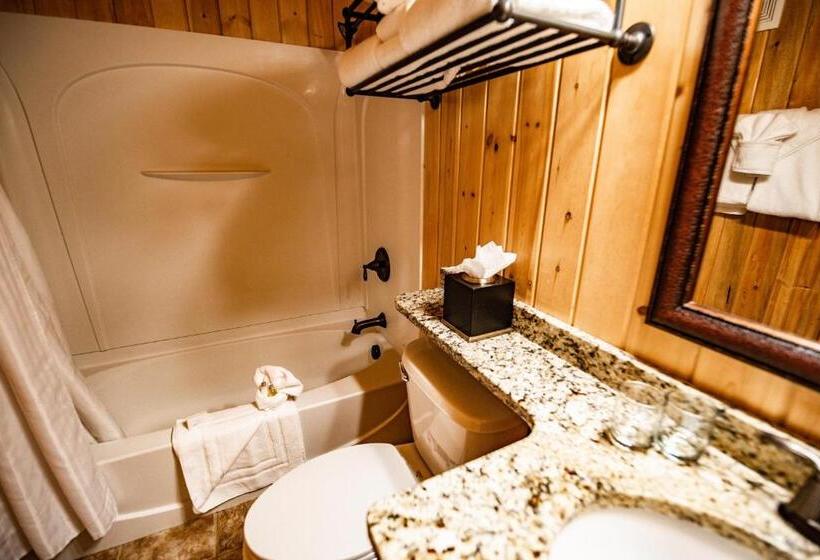 Хижина, Elk Country Inn