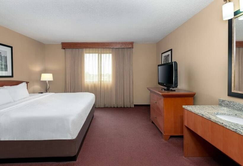 Люкс Премиум, Embassy Suites By Hilton Kansas City International Airport
