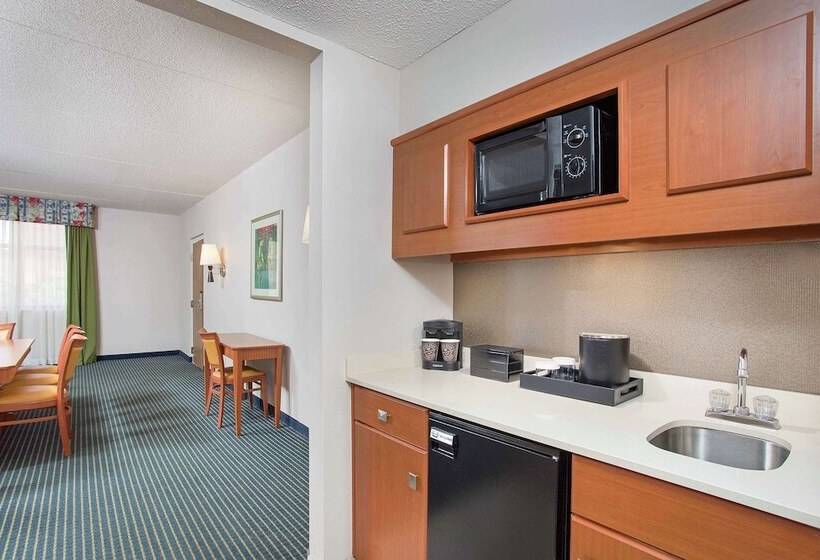 سوئیت پریمیوم, Embassy Suites By Hilton Lexington/uk Coldstream
