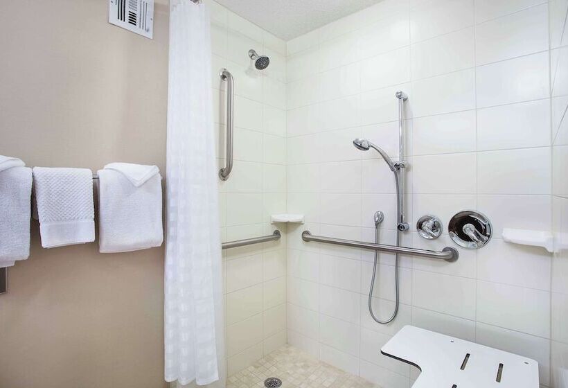 سوییت, Embassy Suites By Hilton Lexington/uk Coldstream