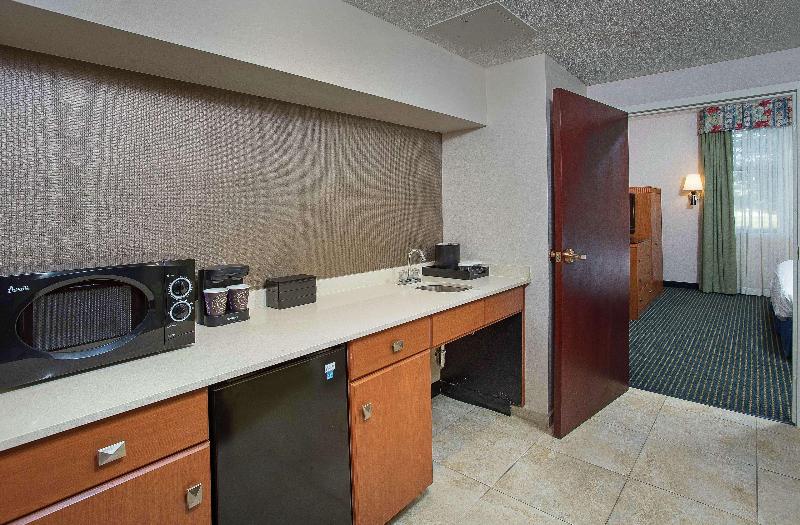 سوئیت با تخت بزرگ, Embassy Suites By Hilton Lexington/uk Coldstream