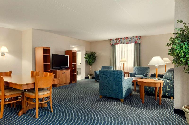 سوییت, Embassy Suites By Hilton Lexington/uk Coldstream
