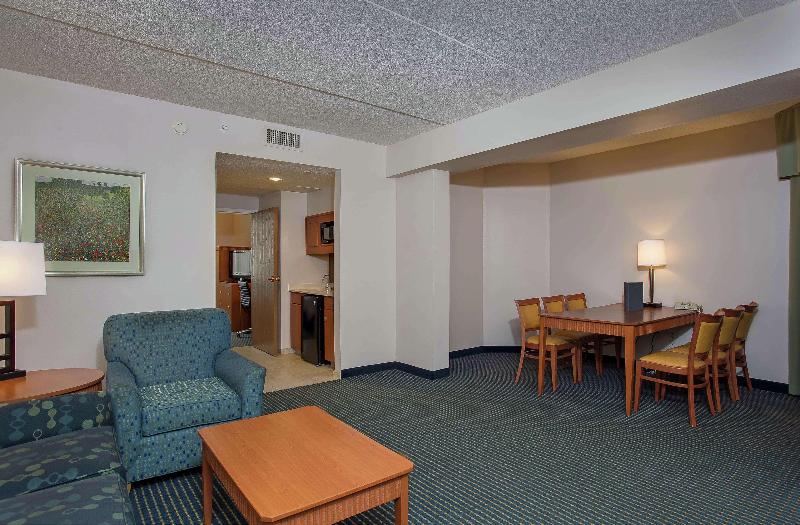 سوئیت با تخت بزرگ, Embassy Suites By Hilton Lexington/uk Coldstream