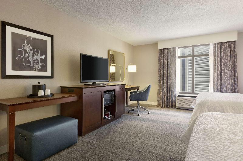 3 Bedroom Suite, Embassy Suites By Hilton Lexington/uk Coldstream