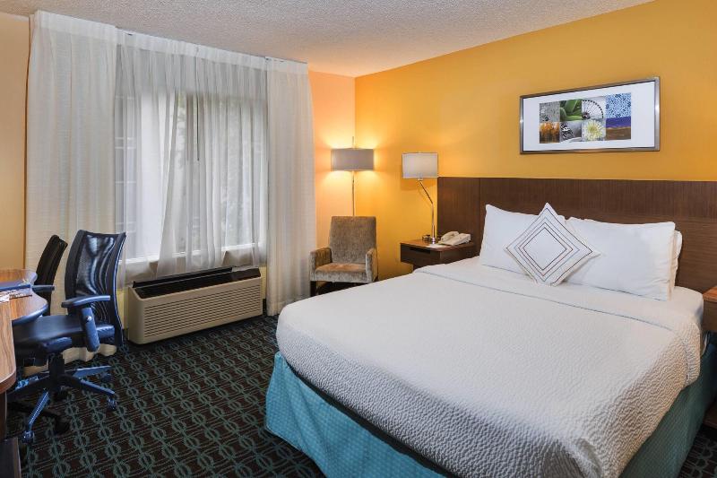 스위트 킹사이즈 침대, Fairfield Inn & Suites By Marriott Atlanta Buckhead