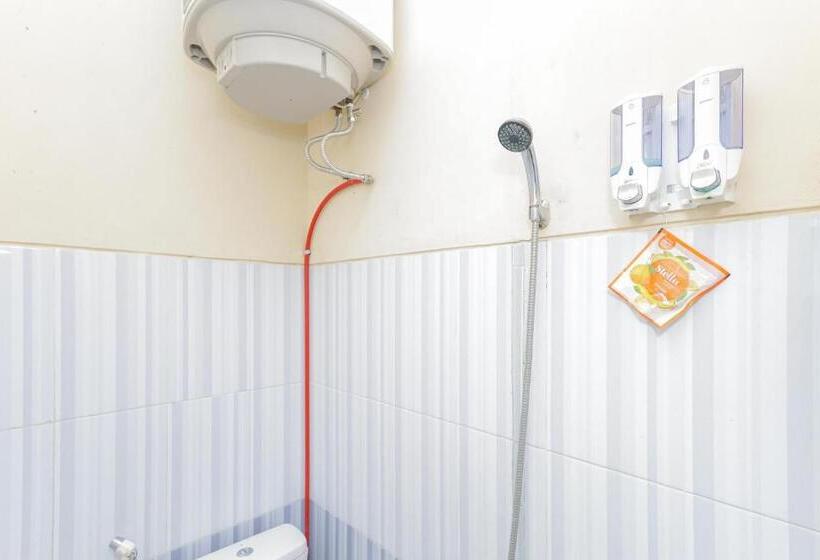 Семейный Номер, Reddoorz Syariah @ Klojen Malang