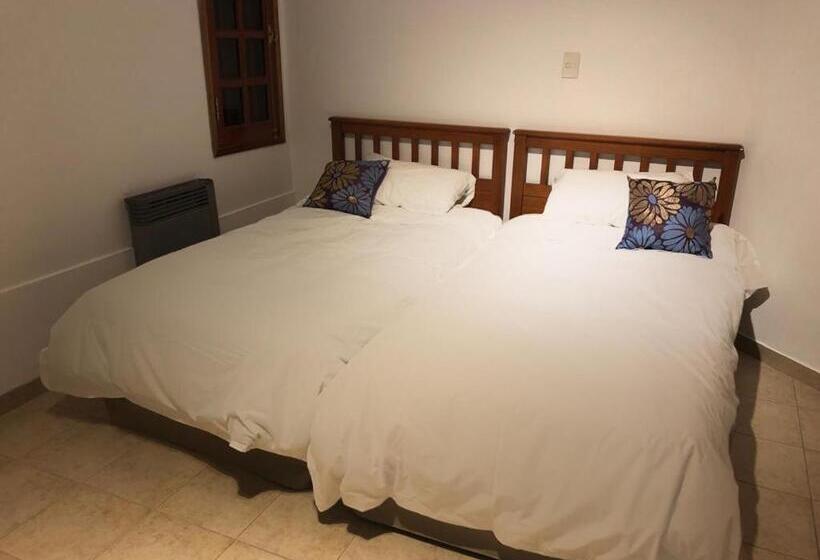 スタンダード４人部屋, Alberta B&b