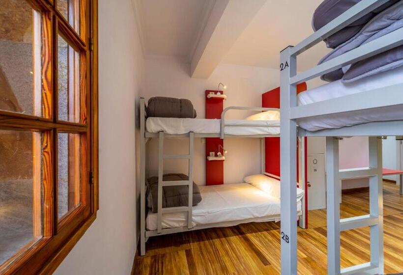 발코니가 있는 4인용 스탠다드 룸, Albergue Mirador De Pedrouzo