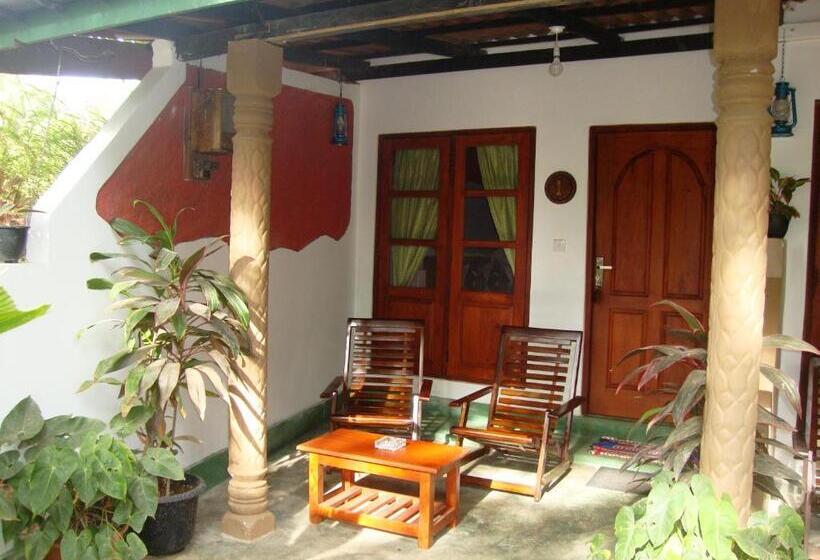 اتاق استاندارد سه تخته با چشم‌انداز باغ, The Nature Park Villa