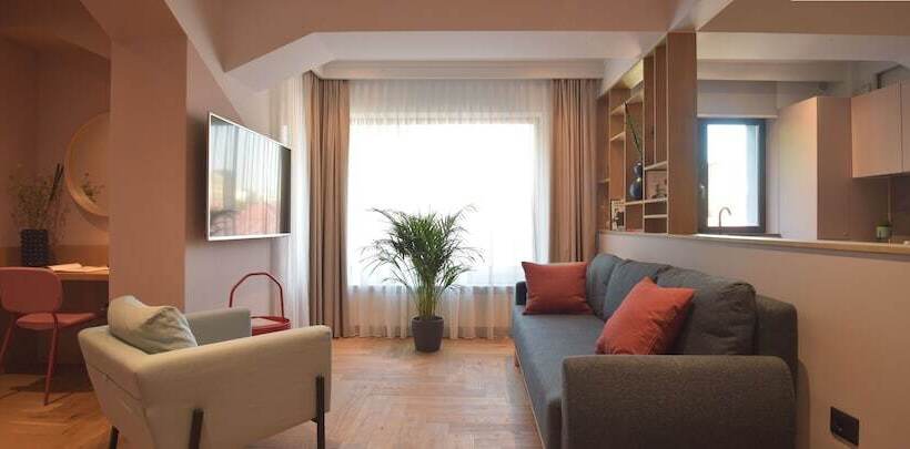 דירת חדר דלוקס, Atlas Apart