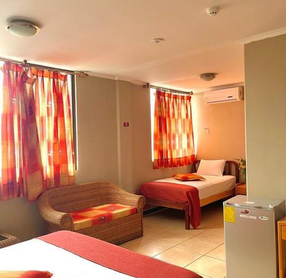Escritório Deluxe, Hostal Quil