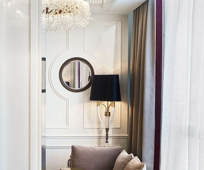 اتاق لوکس با تخت بزرگ, Jin Bei Palace
