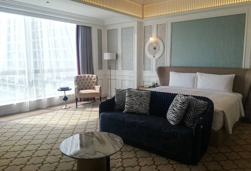 اتاق اجرایی با تخت بزرگ, Jin Bei Palace