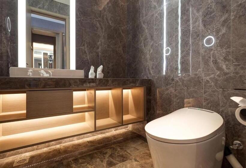 Deluxe Suite King Bed, Mercure Xian Hi Tech Zone