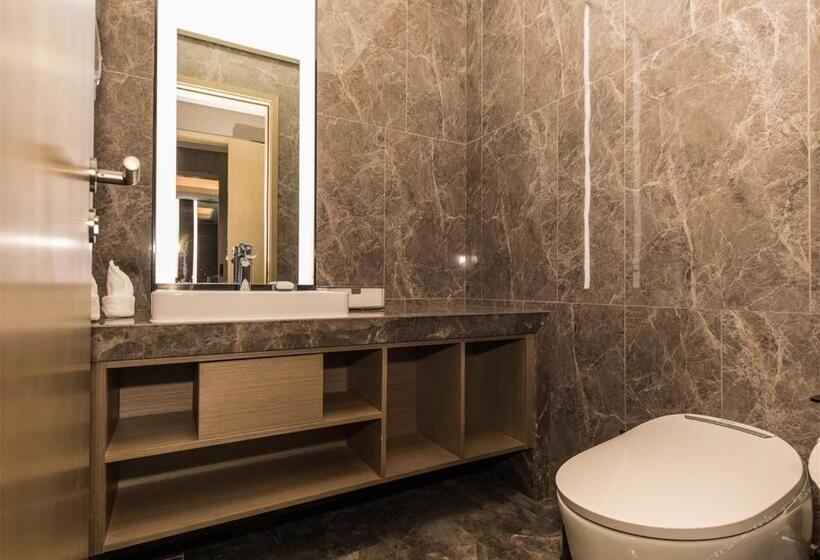 Deluxe Suite King Bed, Mercure Xian Hi Tech Zone