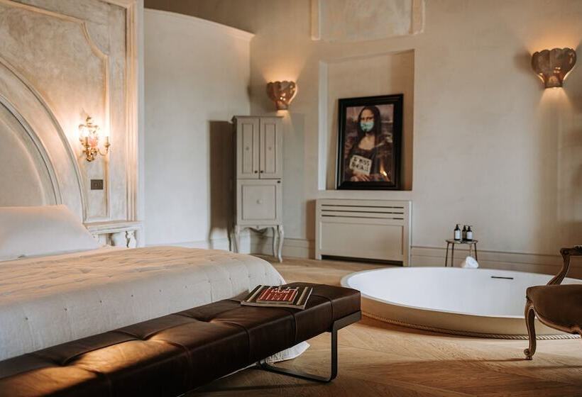 سوئیت پرزیدنت, Paragon 700 Boutique Hotel & Spa