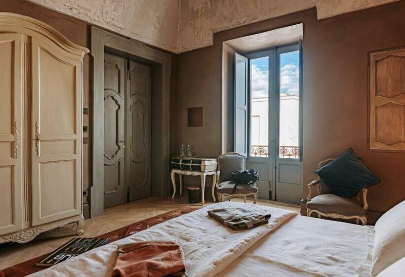 اتاق لوکس, Paragon 700 Boutique Hotel & Spa