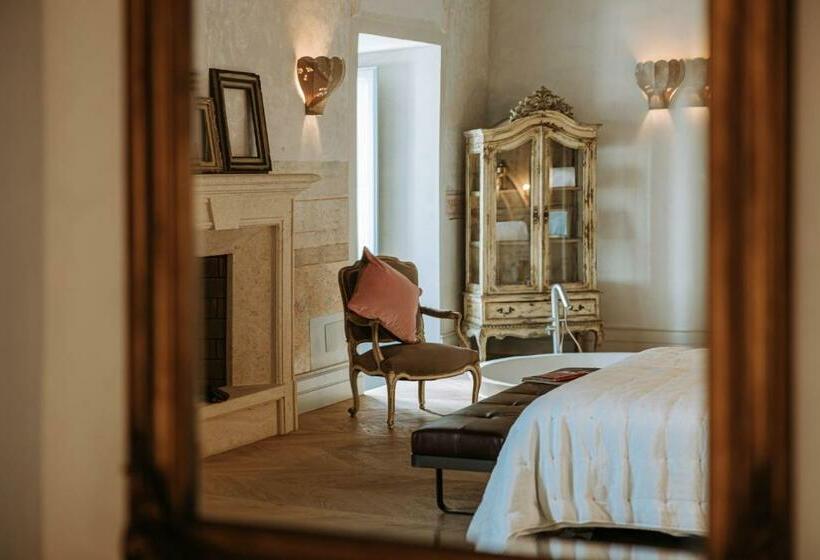 سوئیت پرزیدنت, Paragon 700 Boutique Hotel & Spa