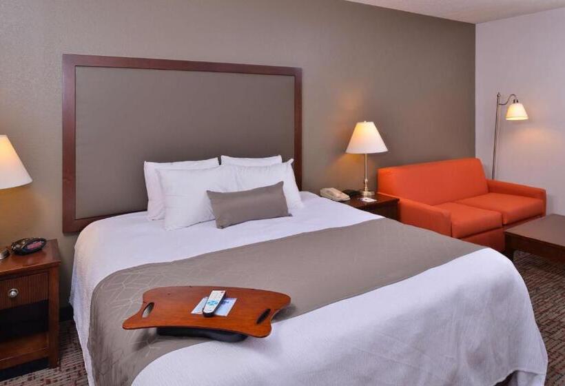 سوئیت با تخت بزرگ, Best Western Plus Wichita West Airport Inn