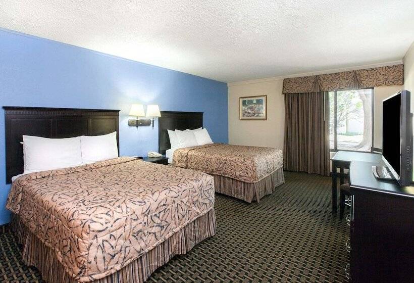 Номер Стандарт 2 Двуспальные Кровати, Days Inn By Wyndham Norman