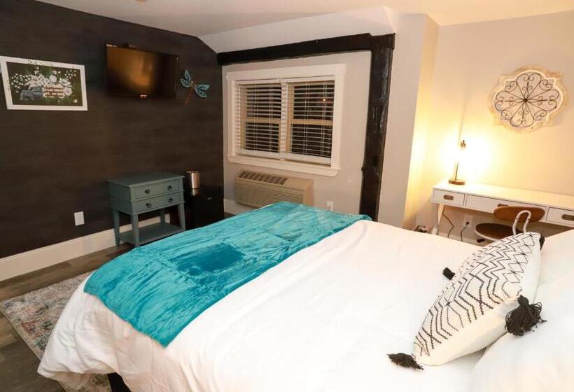 اتاق استاندارد, Gunstock Inn & Suites