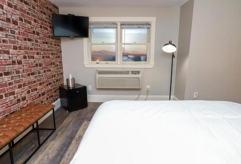 اتاق استاندارد با چشم‌انداز, Gunstock Inn & Suites