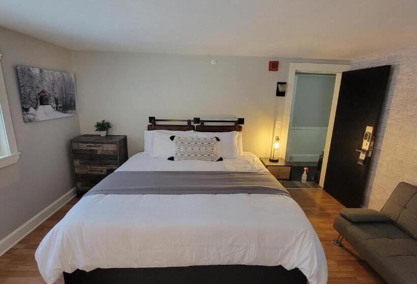 استودیوی استاندارد, Gunstock Inn & Suites