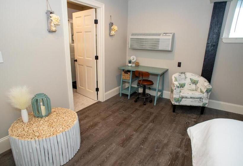 سوییت سوپریور, Gunstock Inn & Suites