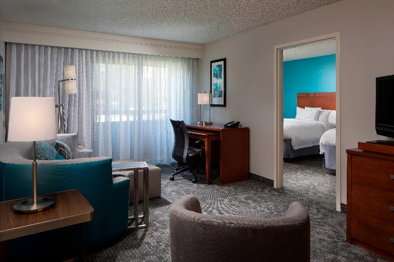 스위트, Hampton Inn & Suites Springdale