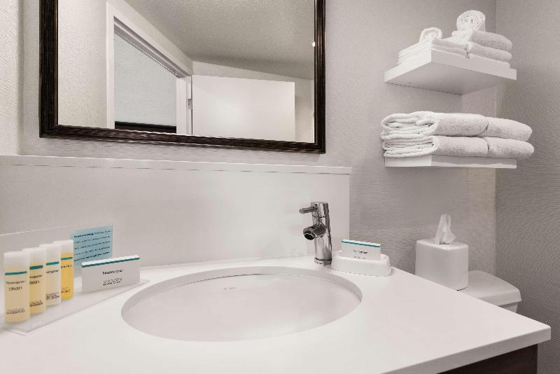 스탠다드 룸 킹사이즈 침대, Hampton Inn By Hilton Wausau