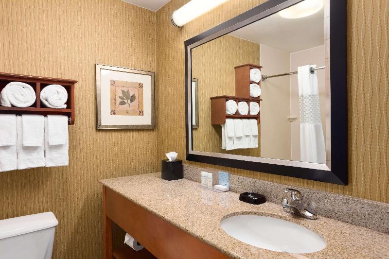 اتاق استاندارد با تخت بزرگ, Hampton Inn Wichitaeast