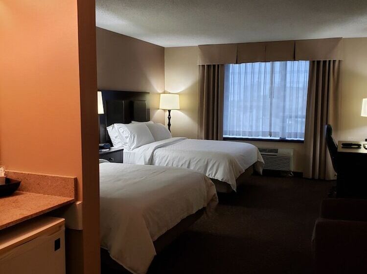 Номер Стандарт 2 Двуспальные Кровати, Holiday Inn Express Detroit Birmingham, An Ihg