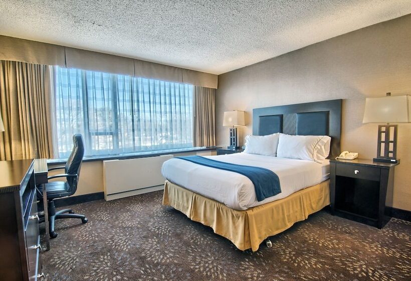 Номер Стандарт Адаптированный для Инвалидов, Holiday Inn Express Detroit Birmingham, An Ihg